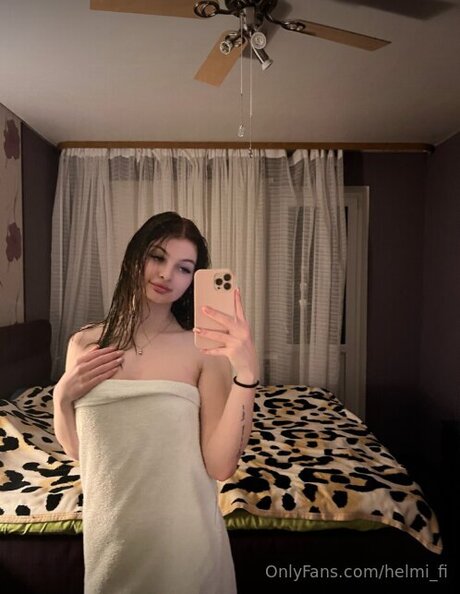 Helmi Fi hot star archive