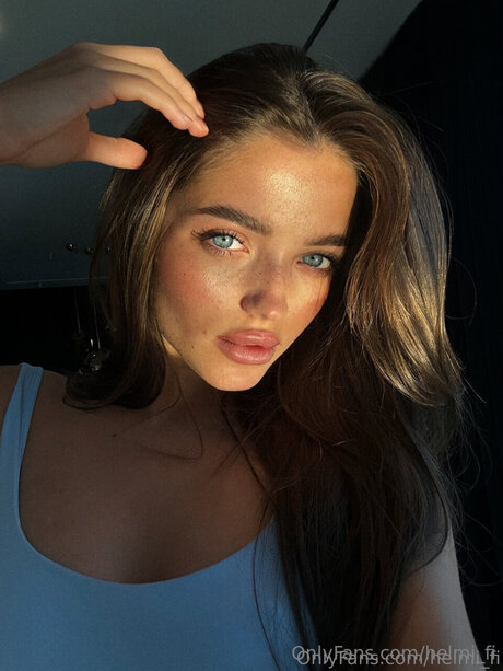 Helmi Fi model erotic photos