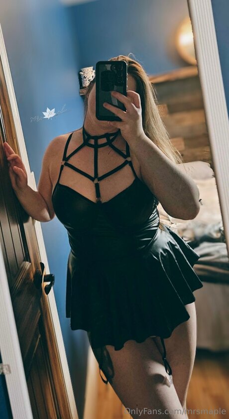Mrsmaple model porn picture