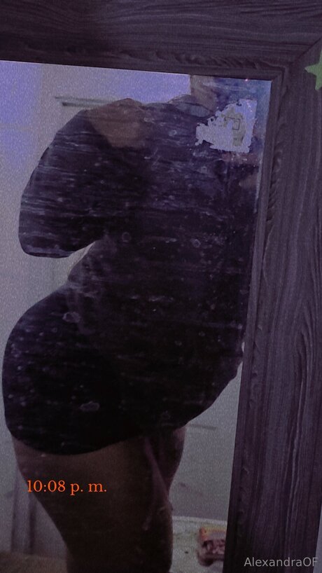 Alexav12 beautiful model pics