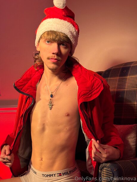 Twinknova Profile pic