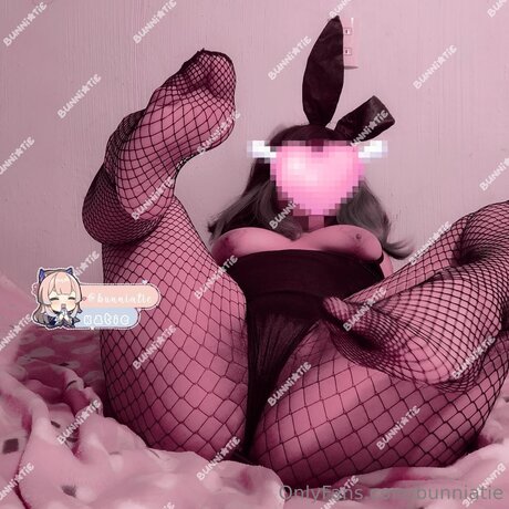 Bunniatie star naked pics