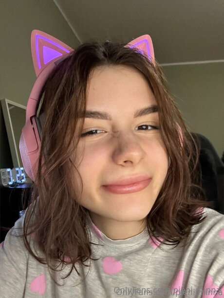 Pieni Minna model adult archive