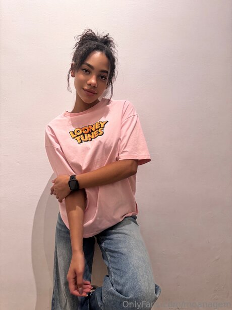 Moanagem star adult picture
