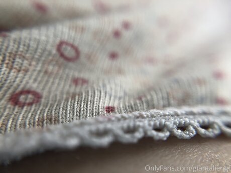 Giantaliengf star erotic pic