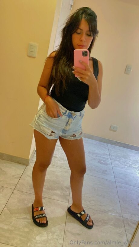 Almie White star art img