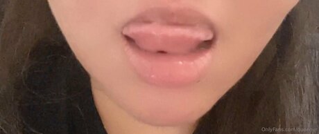 Queenvr model nude img