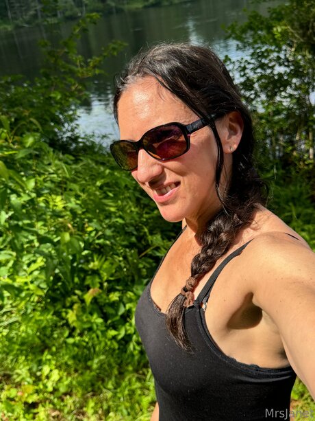 Mrsjanetm star nudes pic