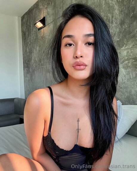 Asian Trans star sexy img
