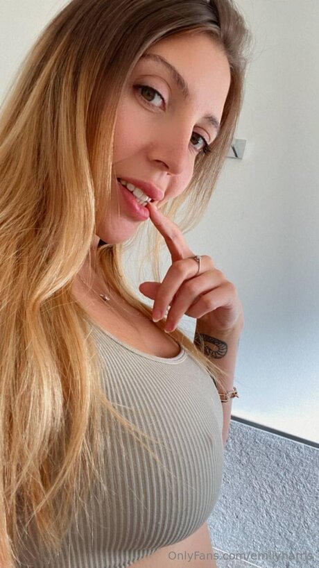 Emilyharris nudes pornstar pics