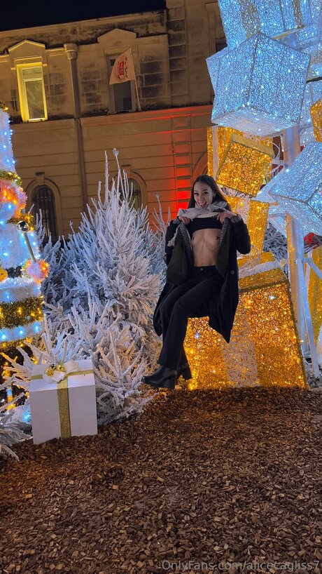 Alicecagliss7 top star photos