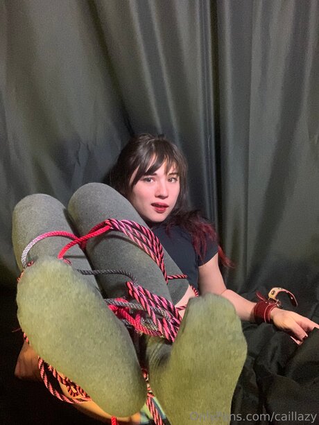 Caillazy model hot galleries