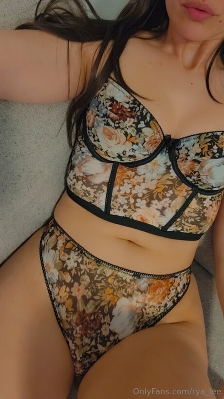 Rya Lee nude pornstar picture