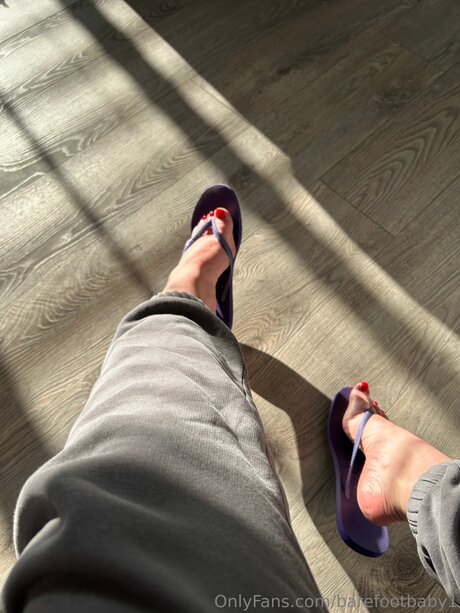 Barefootbaby1 model art picture