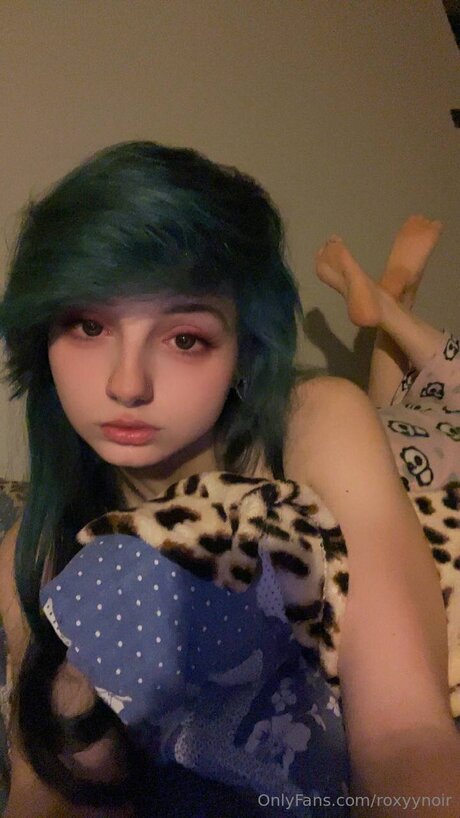 Roxyynoirrr model pornographic image