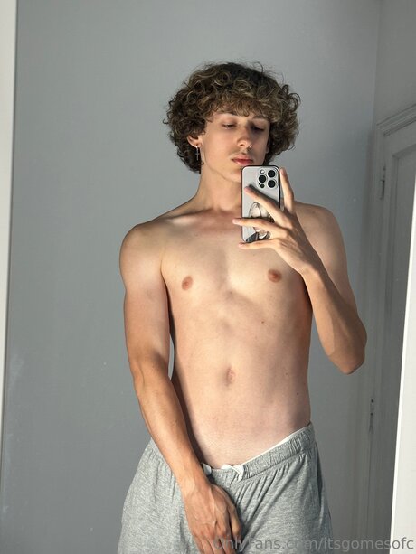 Itsgomesofc sex model image