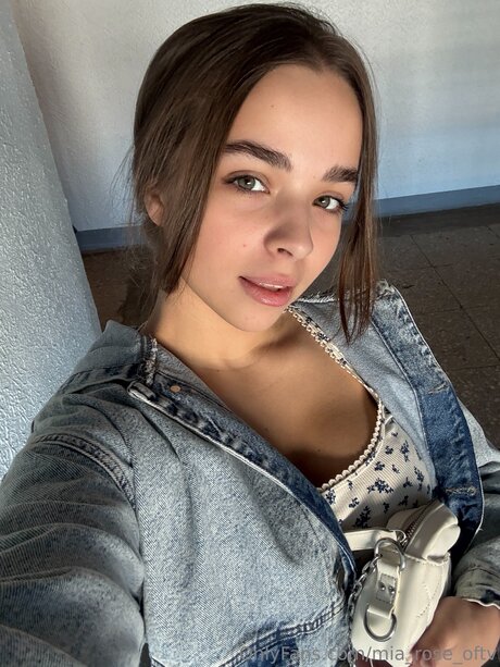 Mia Rose Oftv model top picture