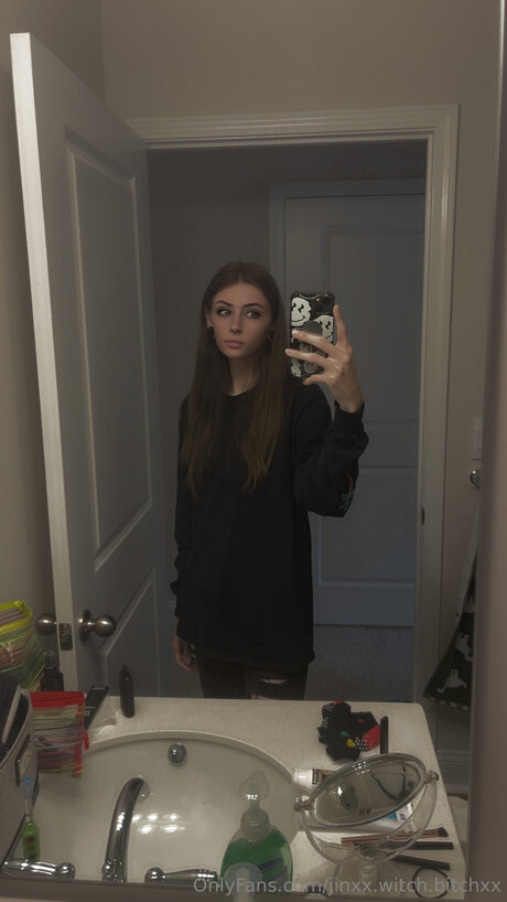 Jinxx Witch Bitchxx model nude pic