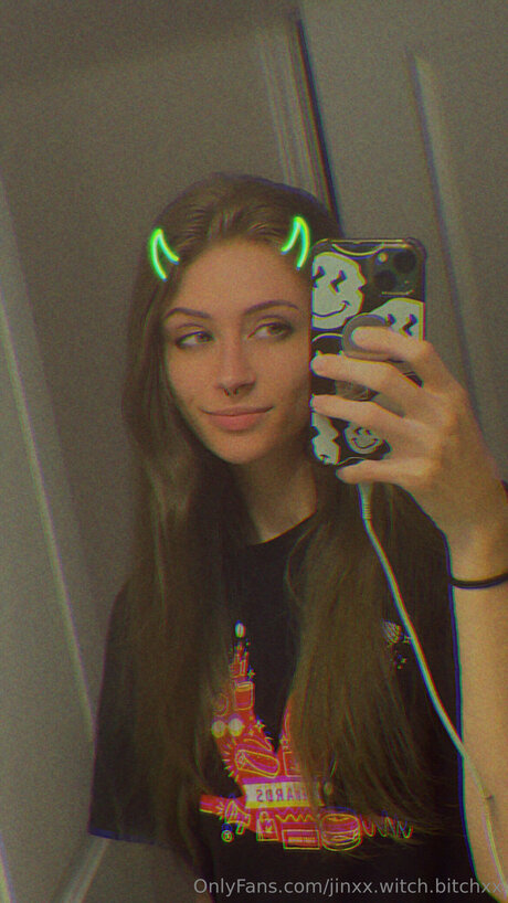 Jinxx Witch Bitchxx xxx actress photo