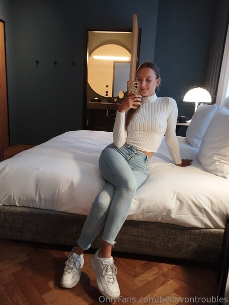 Bellavontroubles pretty actress image