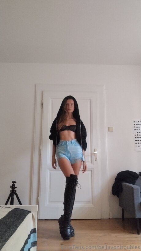 Bellavontroubles high quality model gallery