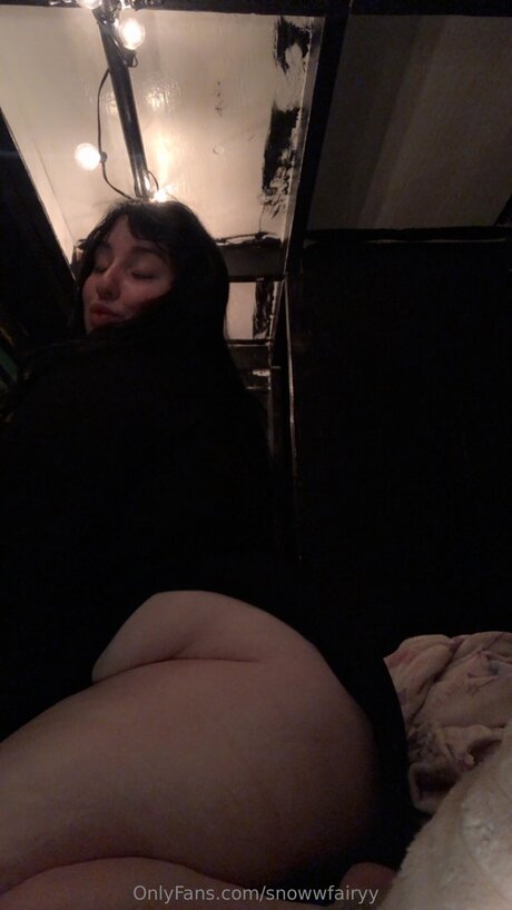 Snowwfairyy beautiful pornstar photo