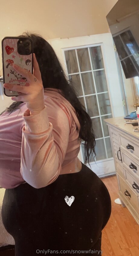 Snowwfairyy xxx model images