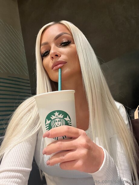 Therealsarahh nude model image