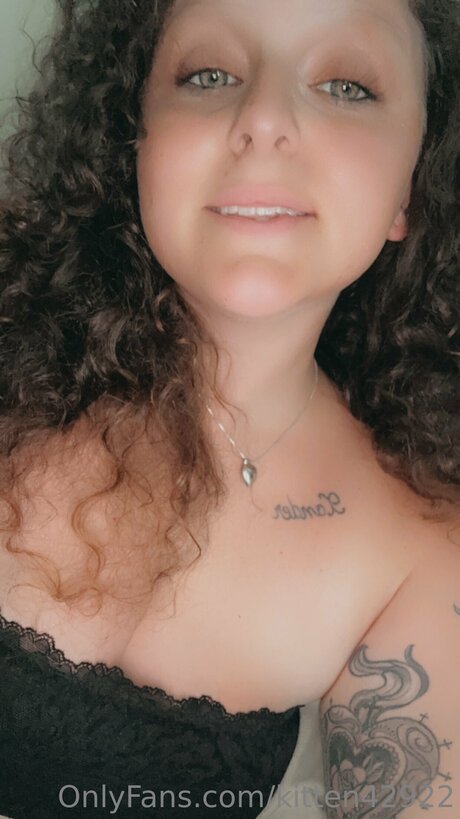 Kitten42922 model xxx img