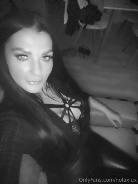 Nolaxlux exclusive star image