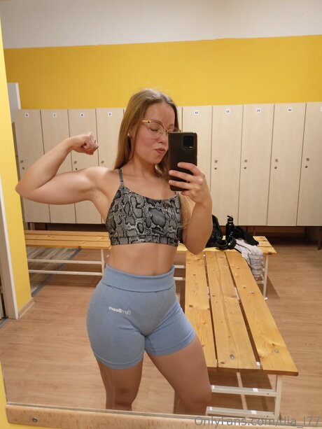 Dia L77 xxx model images