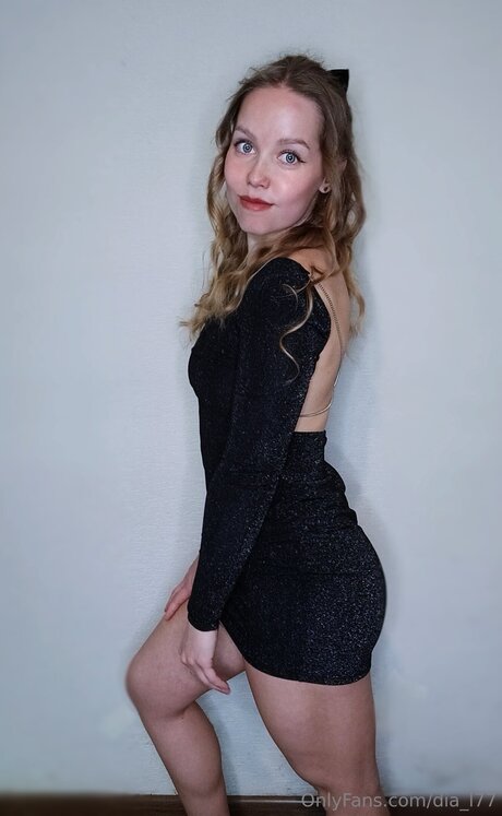 Dia L77 model perfect photo