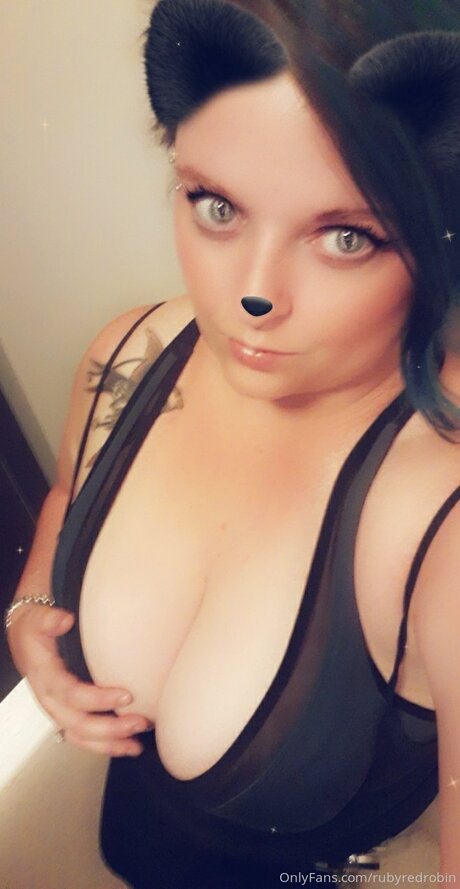 Rubyredrobin sexy pornstar photo