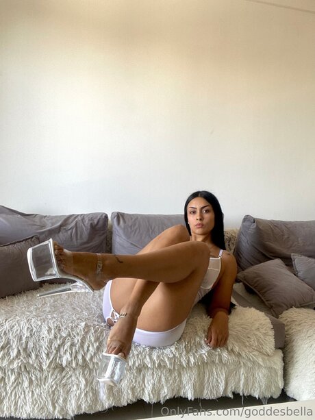 Goddesbella model nudes galleries