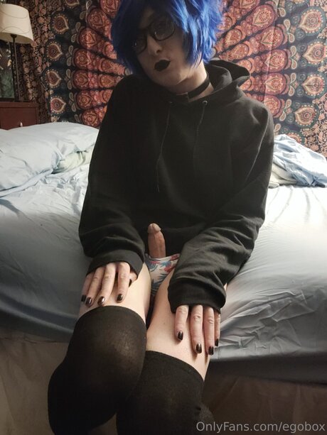 Egobox model naked pics