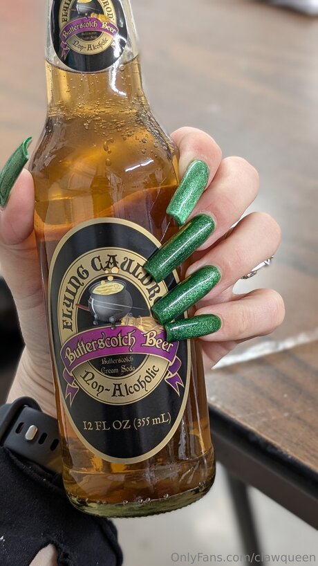 Clawqueen xxx star gallery