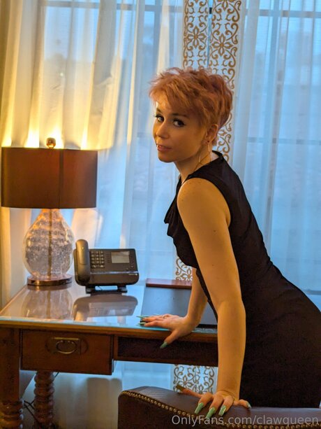 Clawqueen star art picture