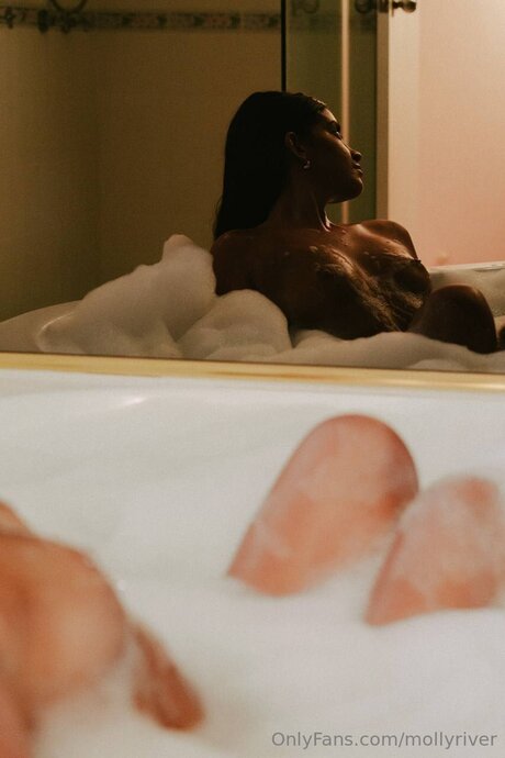 Mollyriver star porn photo