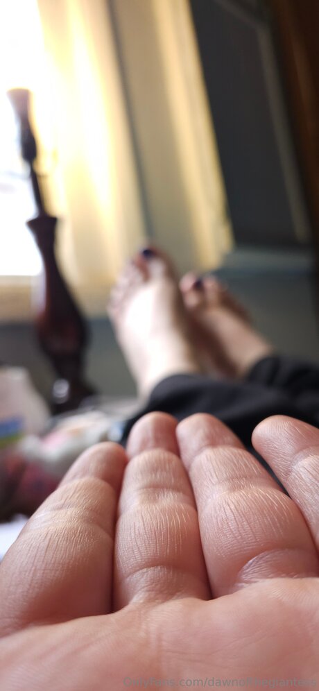 Dawnofthegiantess pornstar hd pic