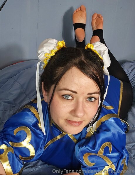 Dawnofthegiantess pretty model images