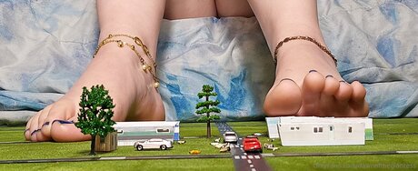 Dawnofthegiantess model hd photo