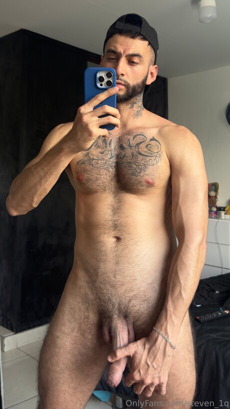 Steven 1q erotic star pic