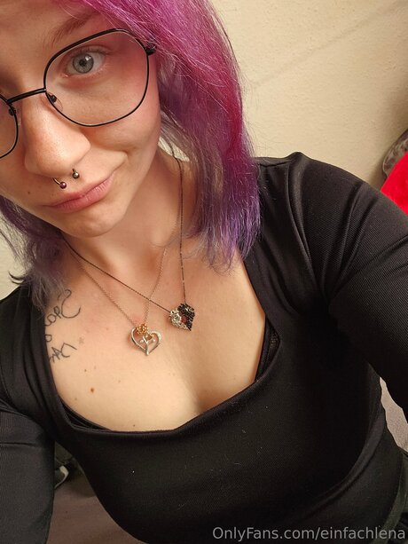 Einfachlena erotic model pic