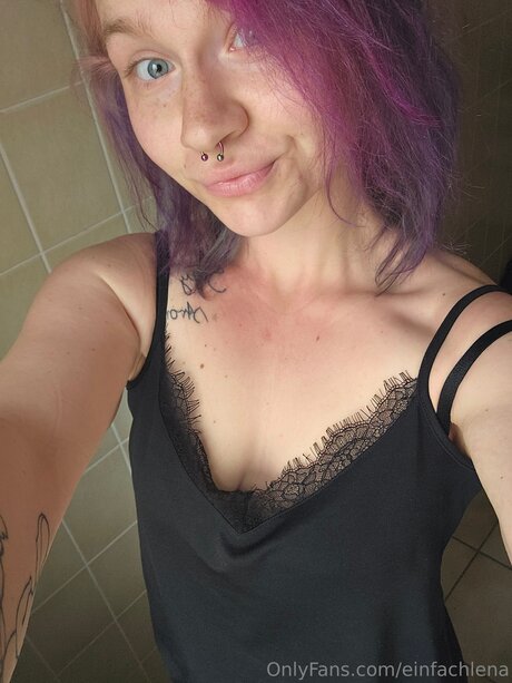 Einfachlena sexy actress photo