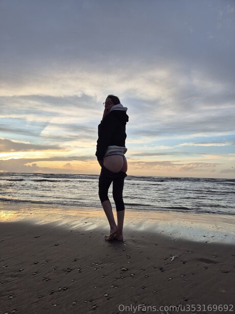 U353169692 exclusive star photo