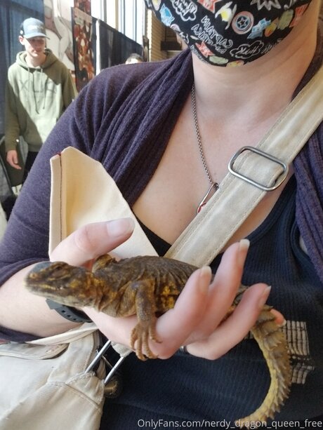 Nerdy Dragon Queen Free model perfect photo