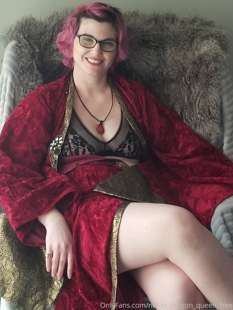 Nerdy Dragon Queen Free hot pornstar galleries