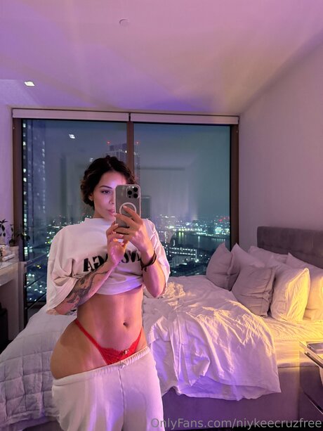 Niykeecruzfree pornstar sex image