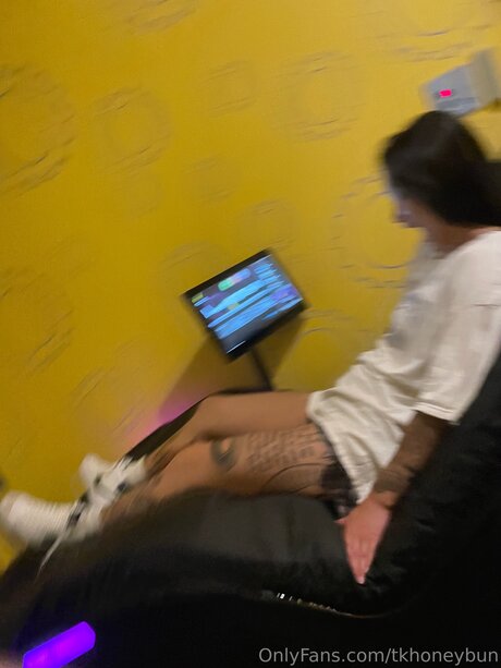 Tkhoneybun beautiful model picture