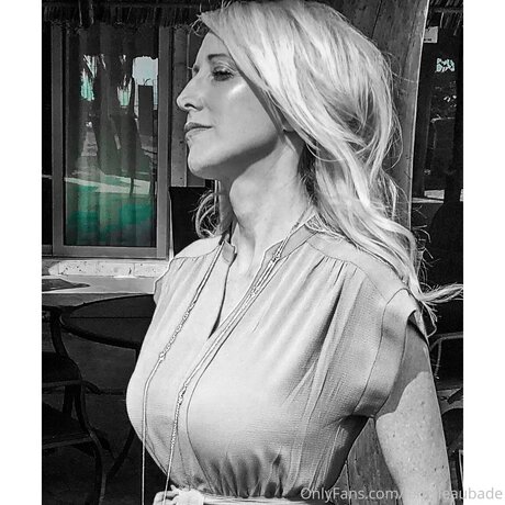 Jenelleaubade pornstar sexy photos